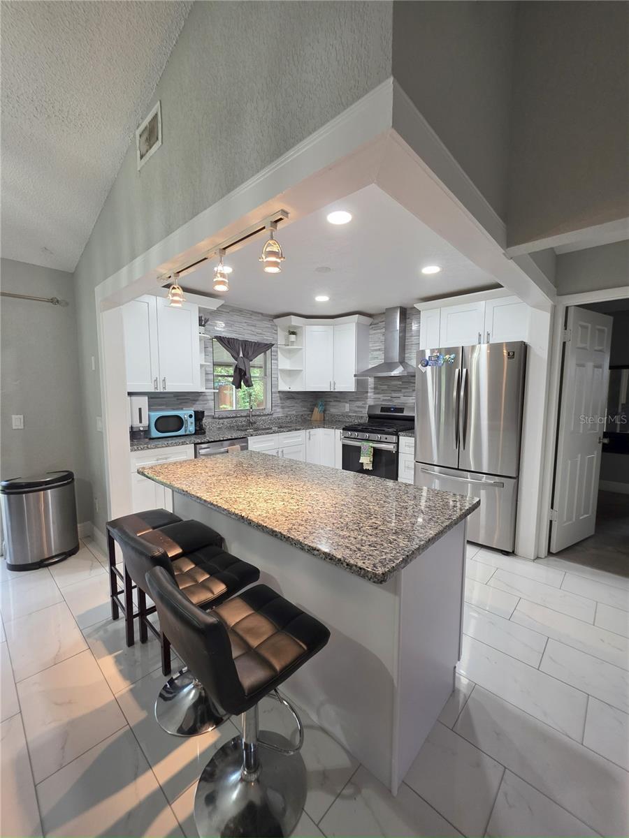 Image 4 of 20 For 7641 Compass Drive