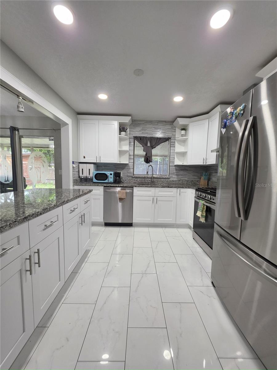Image 5 of 20 For 7641 Compass Drive