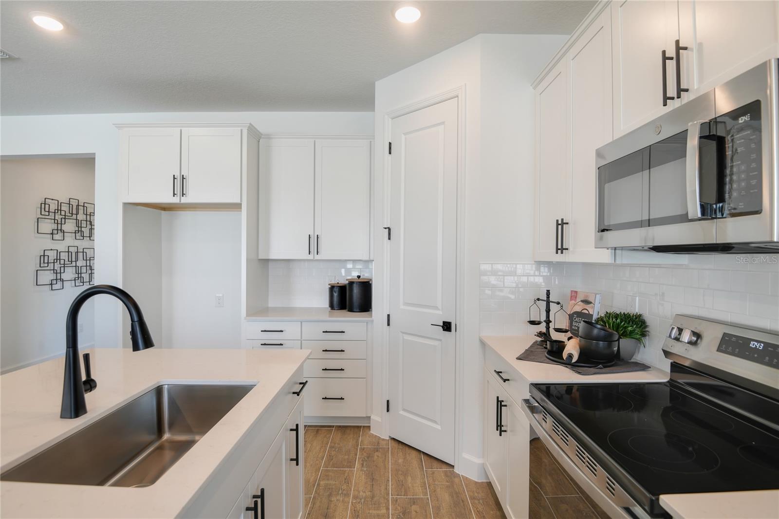 Image 4 of 21 For 5171 Kinsley Drive