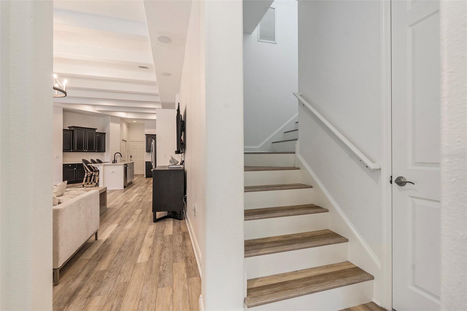 Listing photo id 15 for 2919 Marble Crest Drive