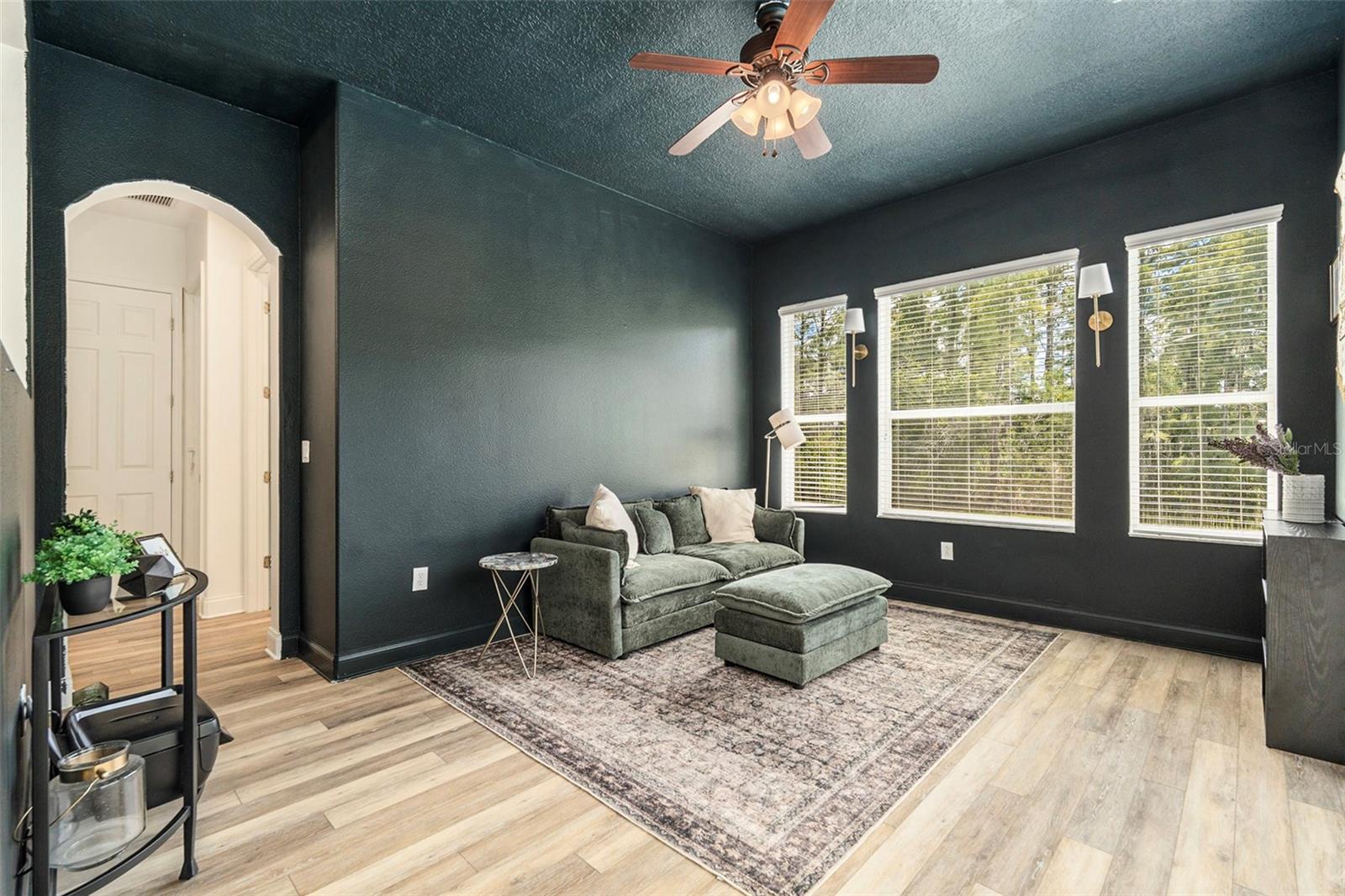Listing photo id 16 for 2919 Marble Crest Drive