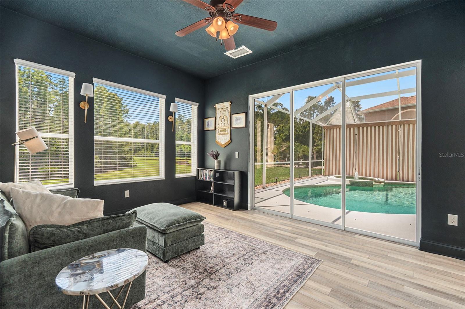 Listing photo id 17 for 2919 Marble Crest Drive