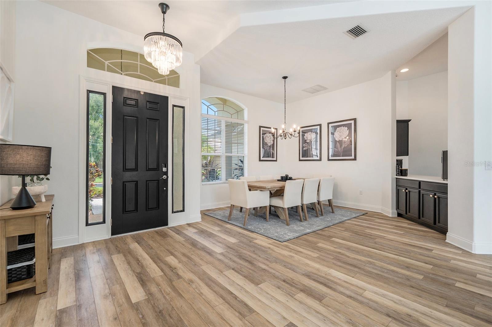 Listing photo id 0 for 2919 Marble Crest Drive
