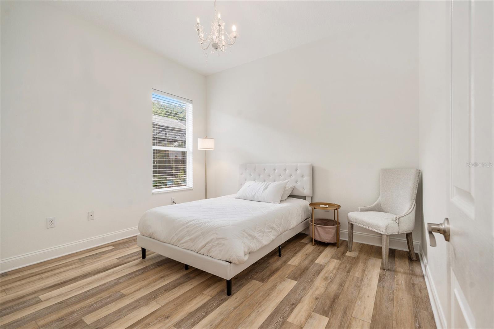 Listing photo id 21 for 2919 Marble Crest Drive