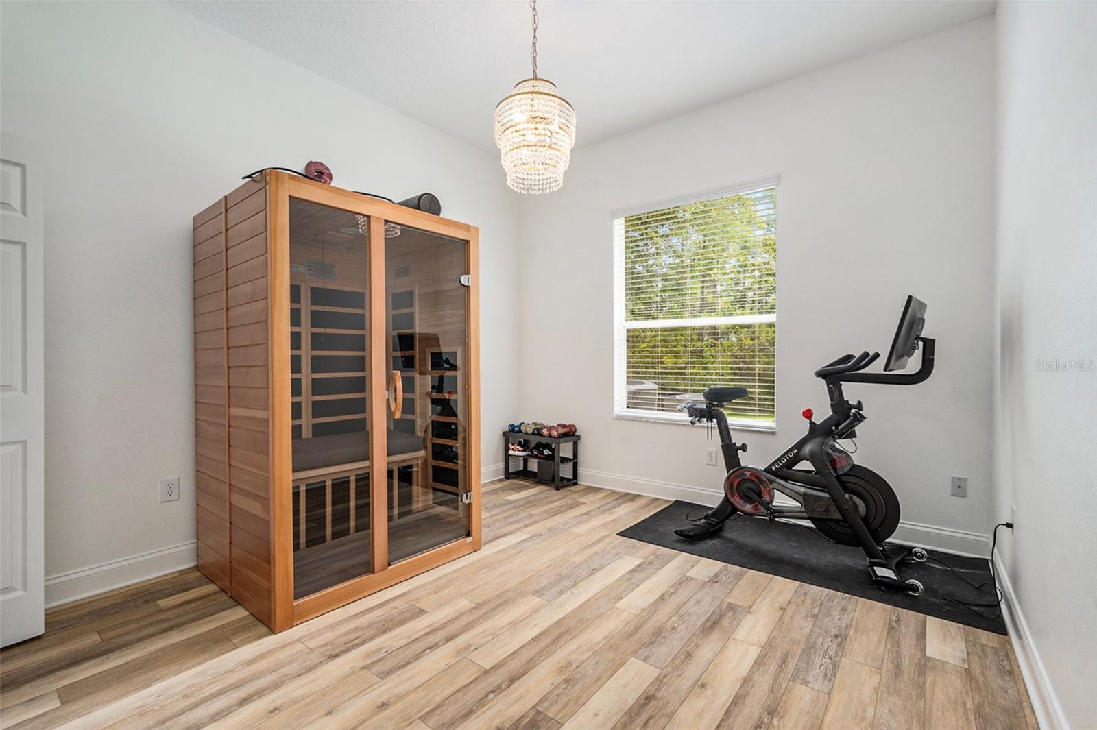 Listing photo id 23 for 2919 Marble Crest Drive