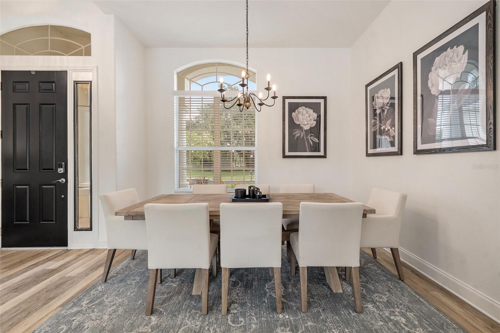 Listing photo id 4 for 2919 Marble Crest Drive