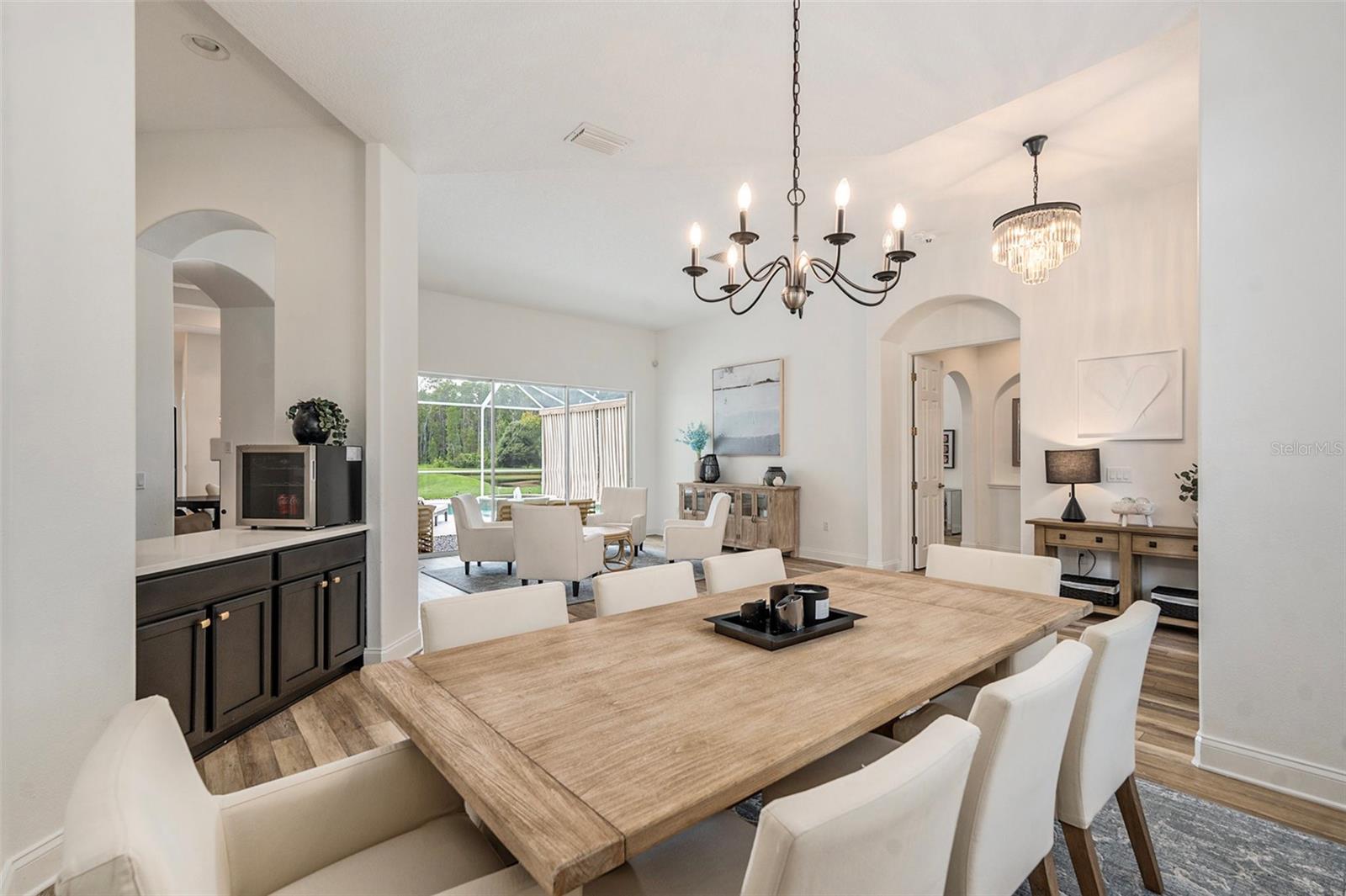 Listing photo id 5 for 2919 Marble Crest Drive