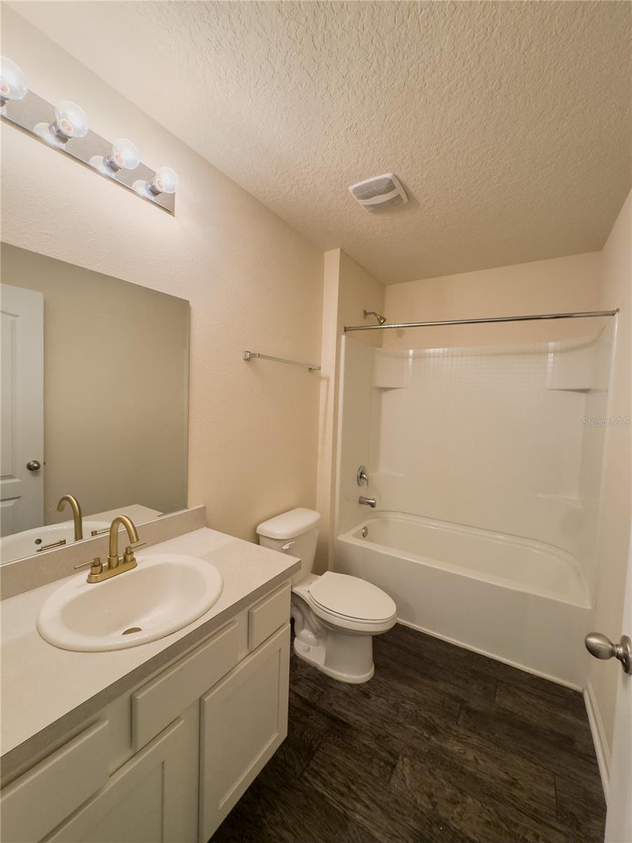 Image 18 of 25 For 920 Riley Road