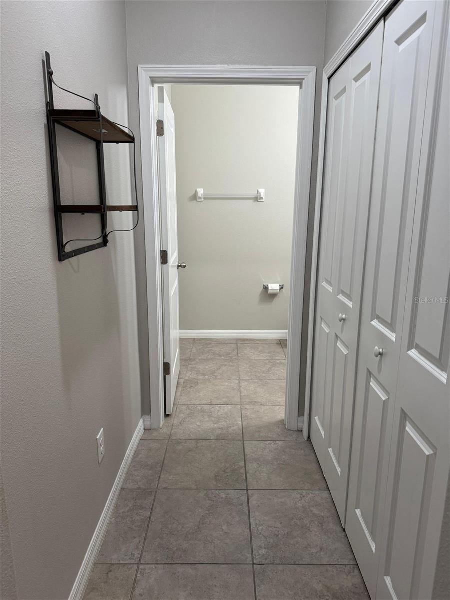 Image 10 of 22 For 10658 Lake Montauk Drive