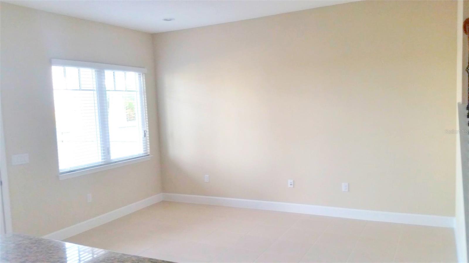 Image 5 of 20 For 13741 Benavente Avenue