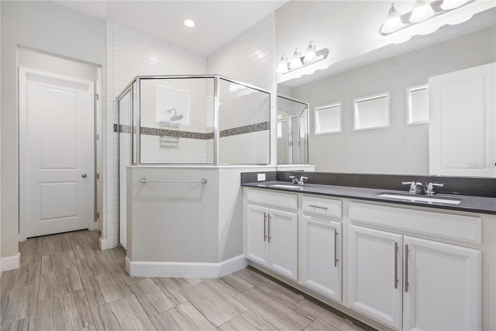 Image 19 of 33 For 8534 Nemours Parkway