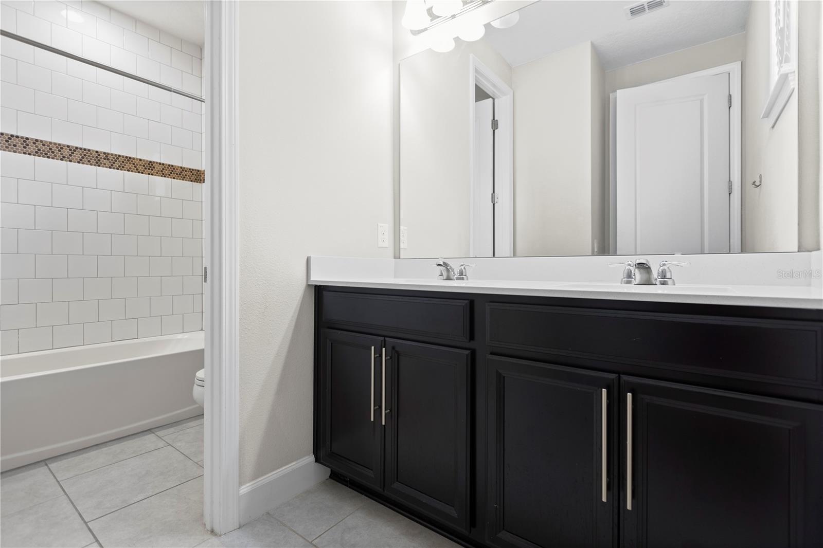 Image 28 of 33 For 8534 Nemours Parkway