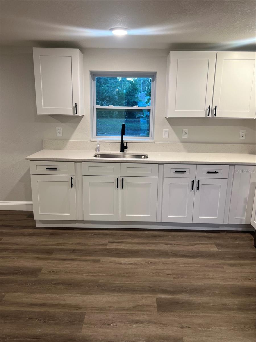 Image 11 of 43 For 317 26th Street Sw