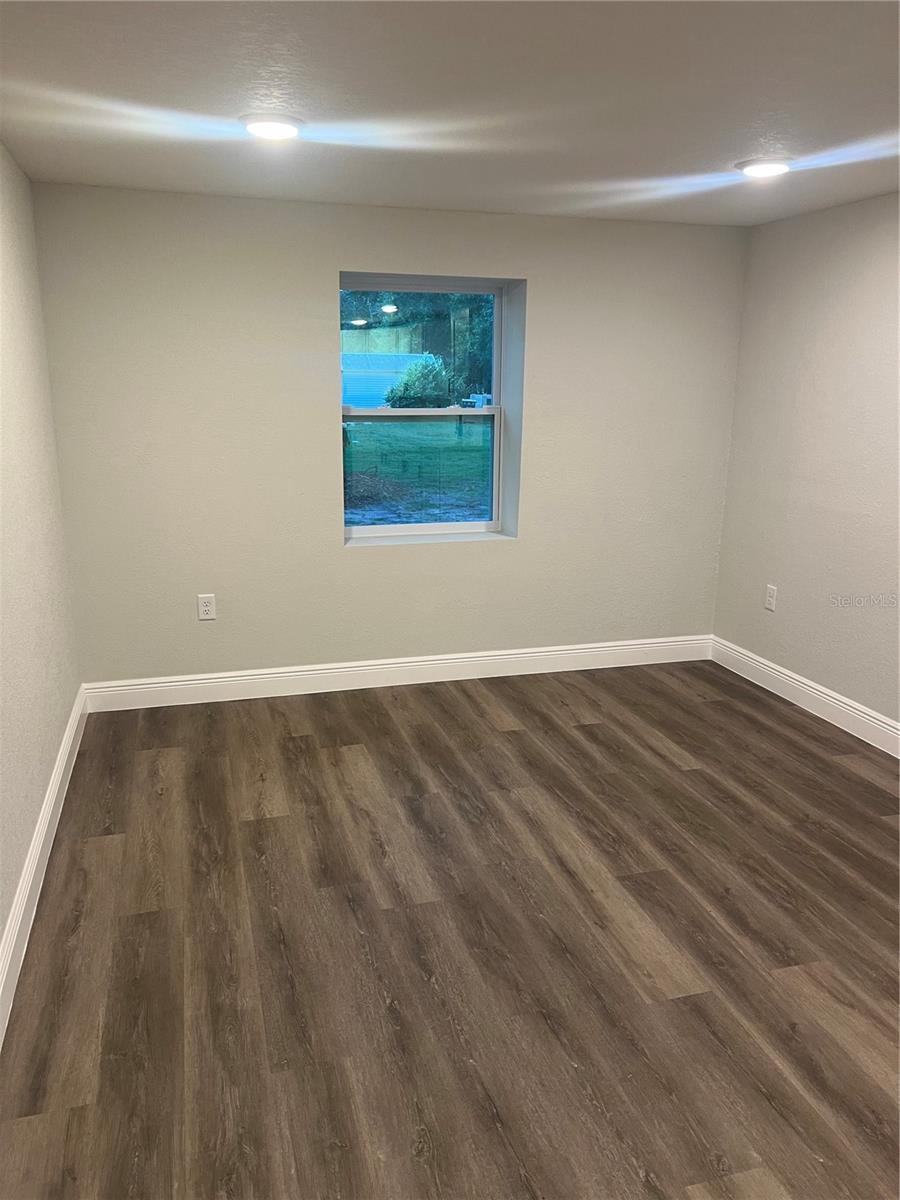 Image 12 of 43 For 317 26th Street Sw