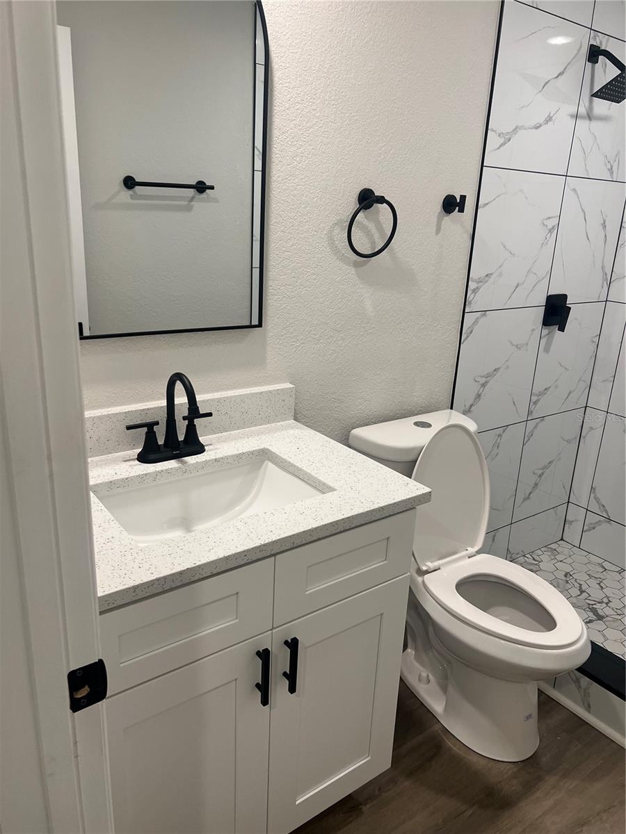 Image 17 of 43 For 317 26th Street Sw