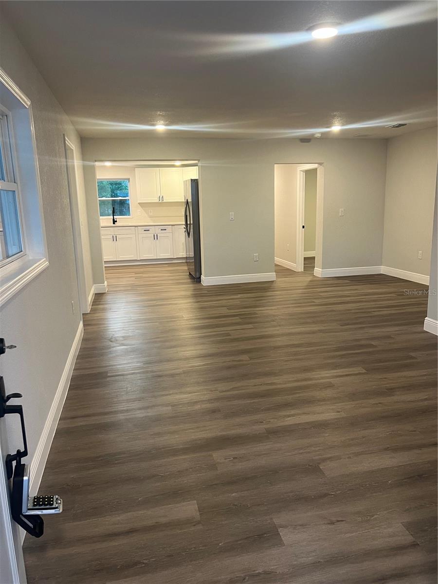 Image 8 of 43 For 317 26th Street Sw