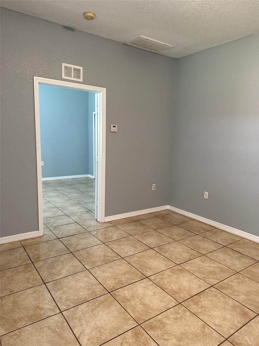 Image 3 of 13 For 1302 Avenue K  B