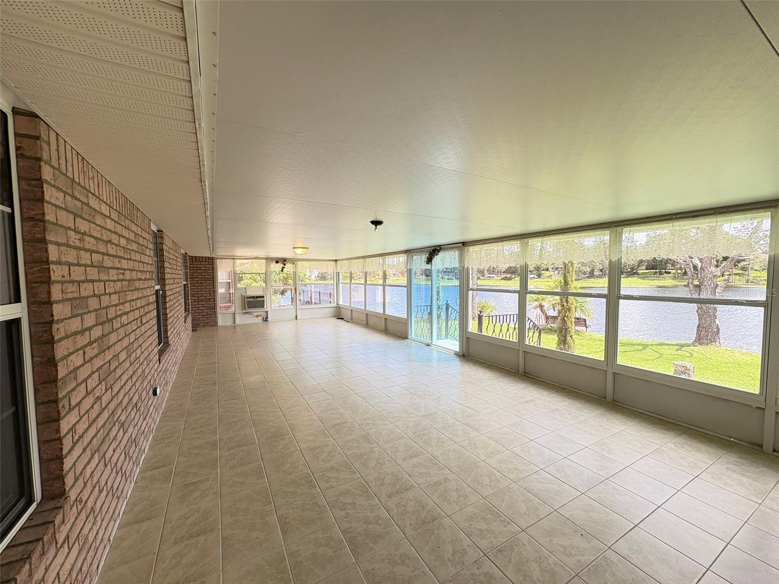 Image 22 of 50 For 479 Fort Smith Boulevard