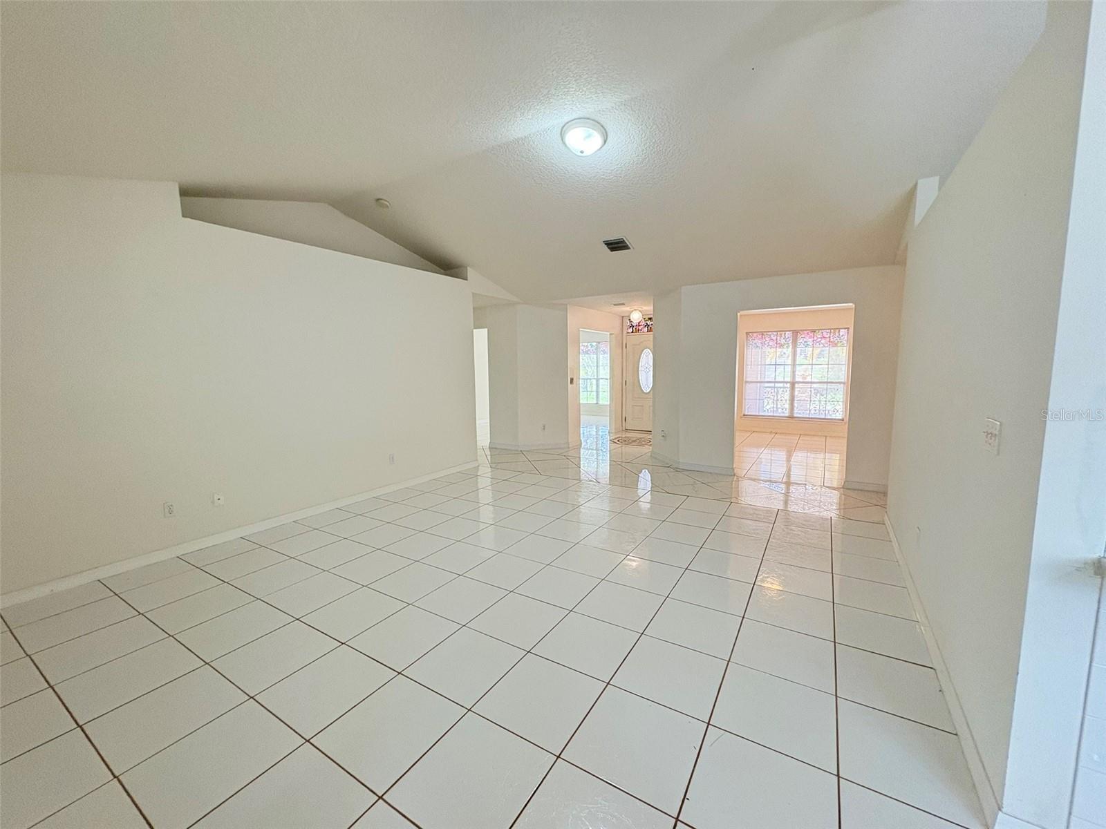 Image 28 of 50 For 479 Fort Smith Boulevard