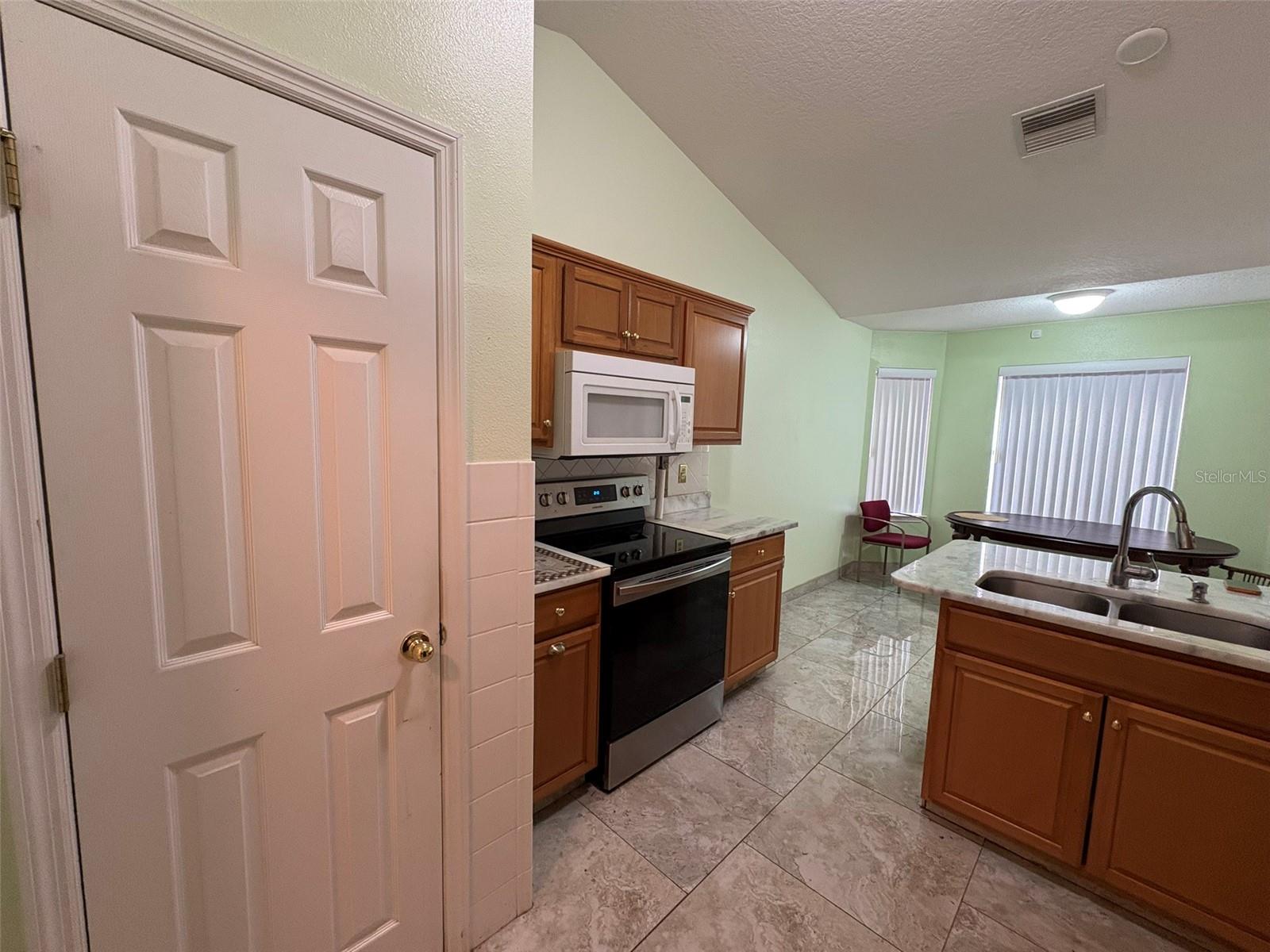 Image 34 of 50 For 479 Fort Smith Boulevard