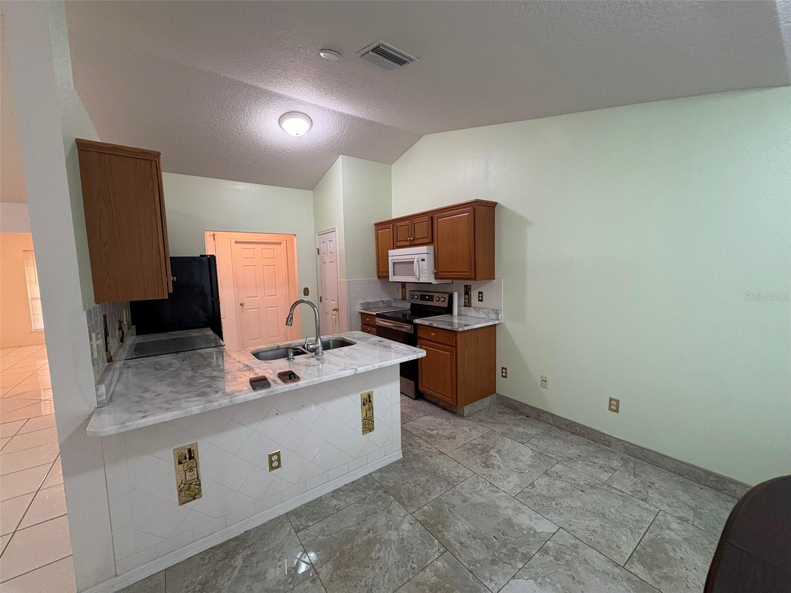 Image 35 of 50 For 479 Fort Smith Boulevard