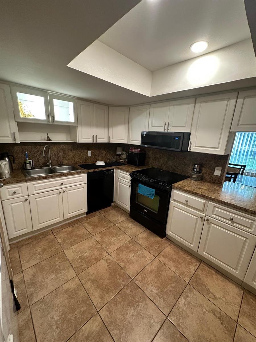 Image 18 of 46 For 2408 Swailes Drive 5