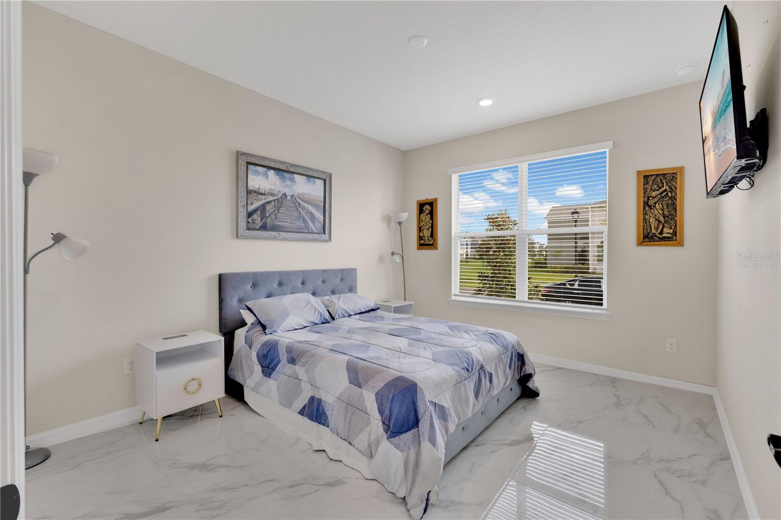 Image 18 of 41 For 6920 Rosy Sky Avenue