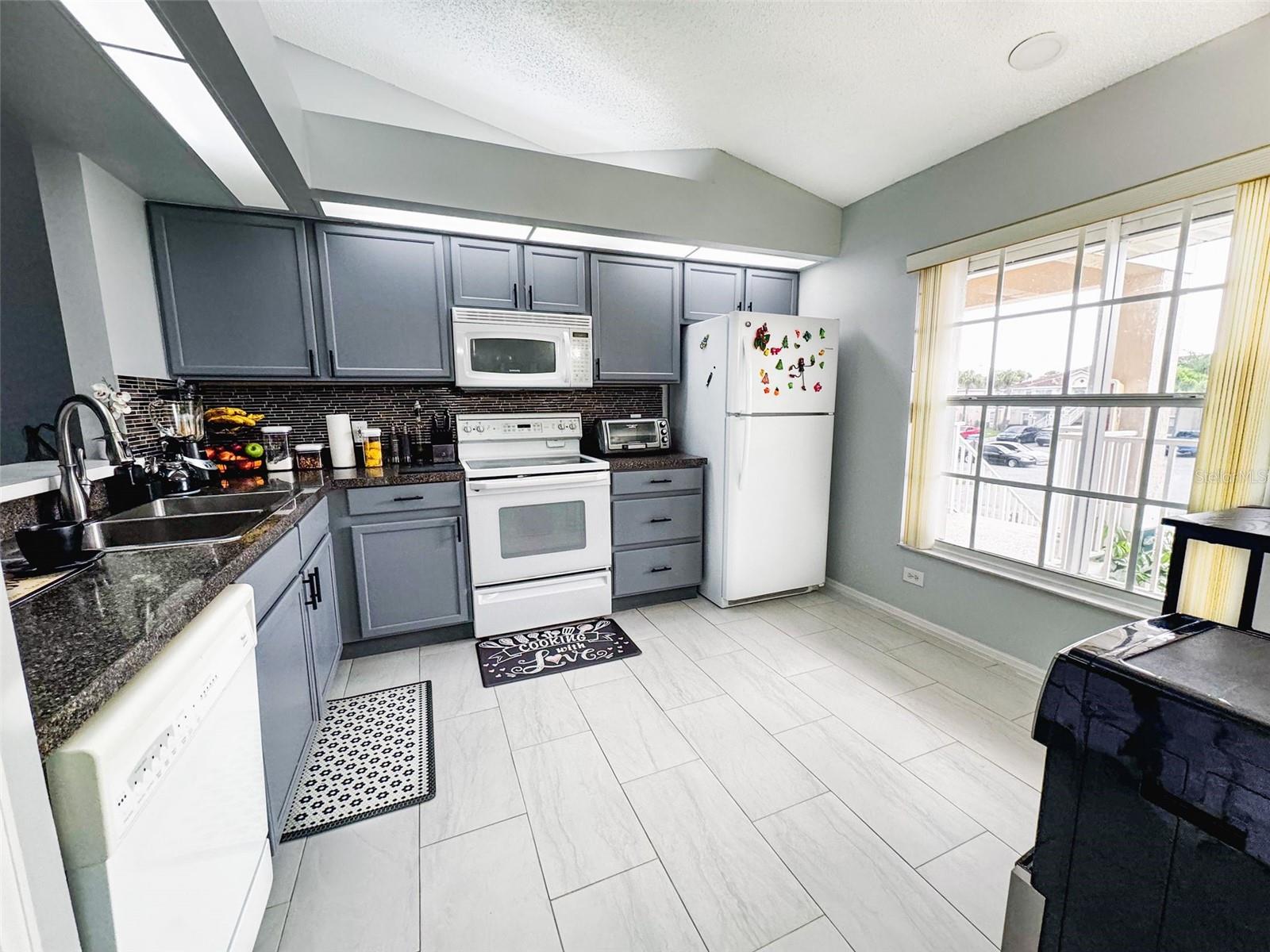 Image 3 of 22 For 13801 Timberland Drive 201