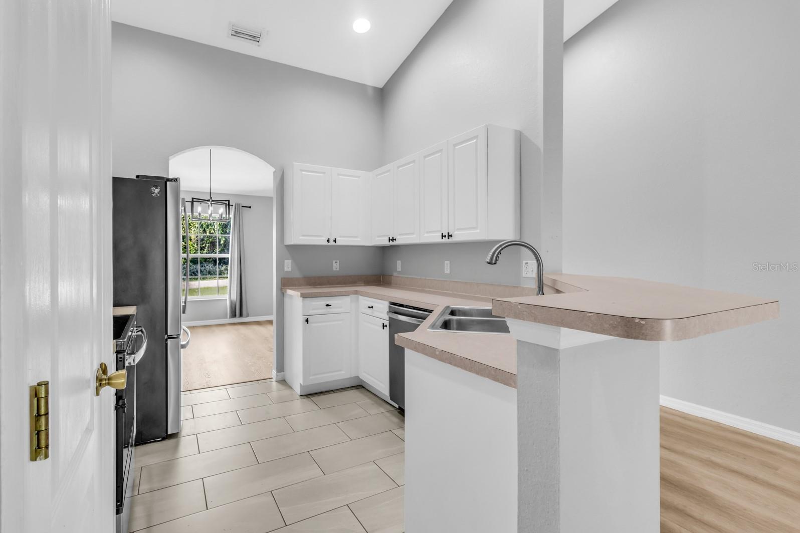 Image 15 of 54 For 109 Inconnu Court