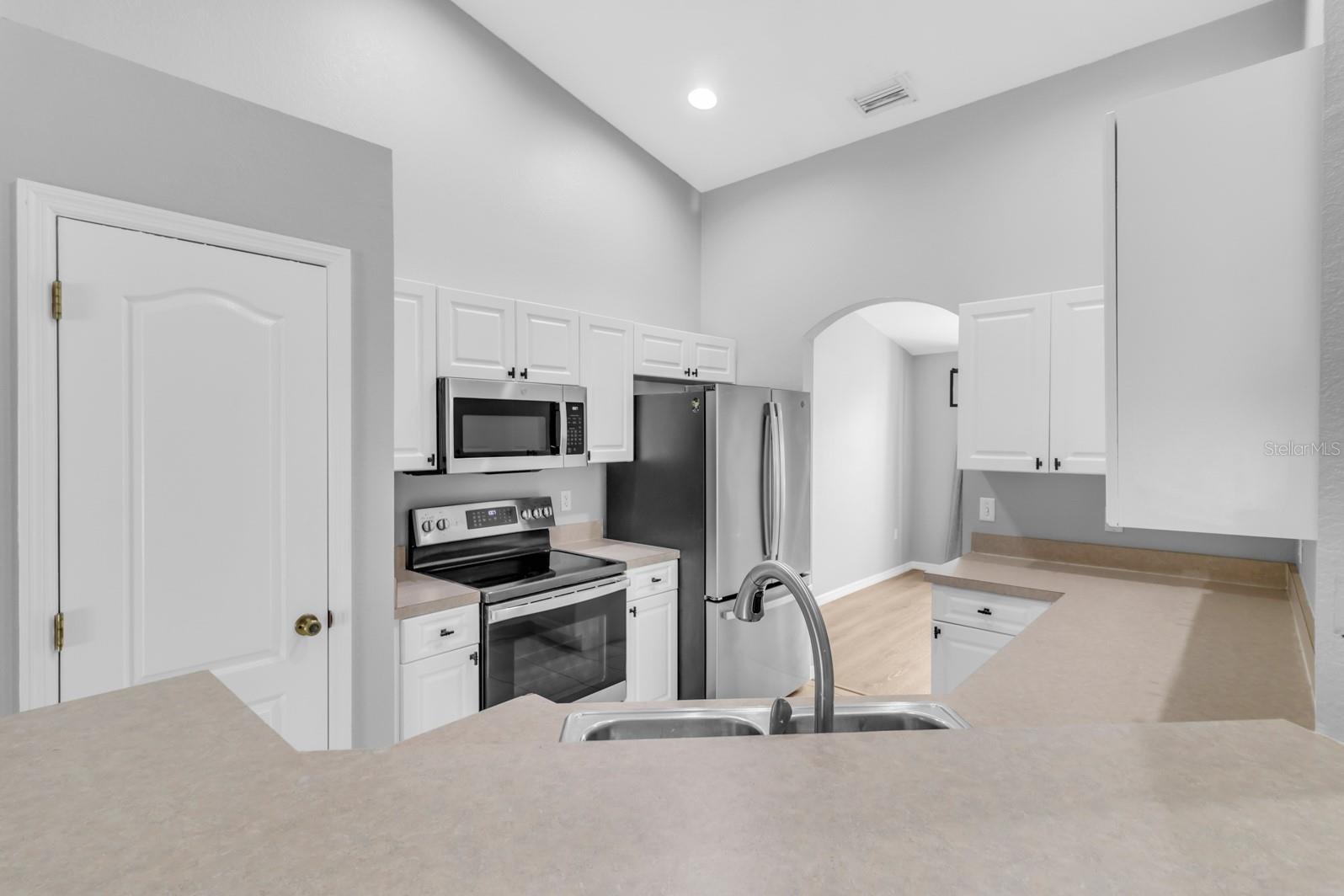 Image 17 of 54 For 109 Inconnu Court