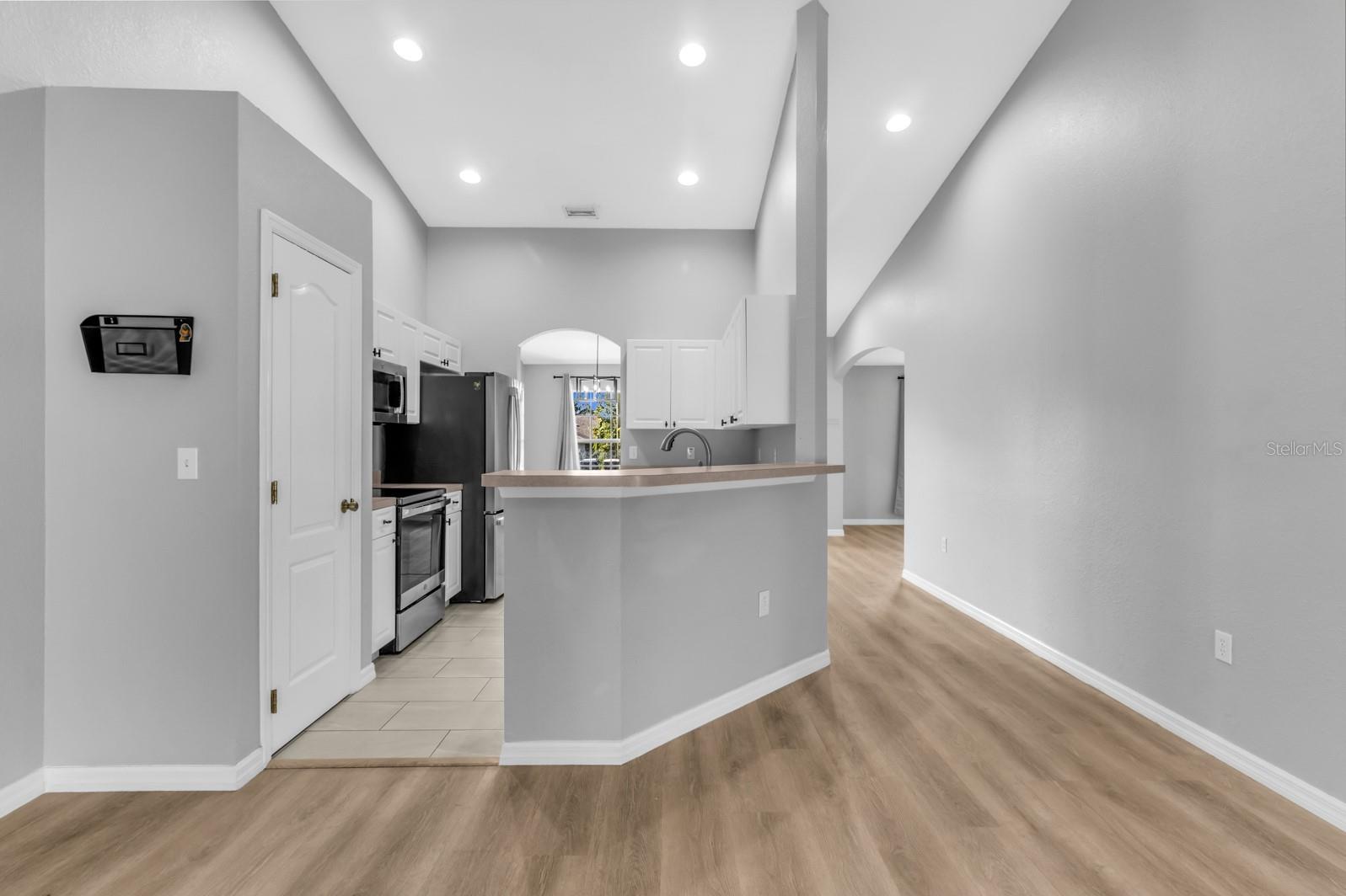 Image 18 of 54 For 109 Inconnu Court