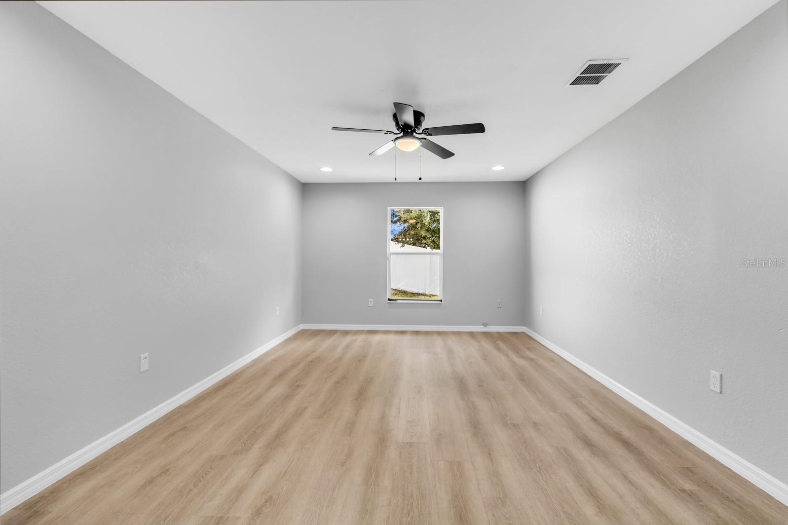 Image 29 of 54 For 109 Inconnu Court