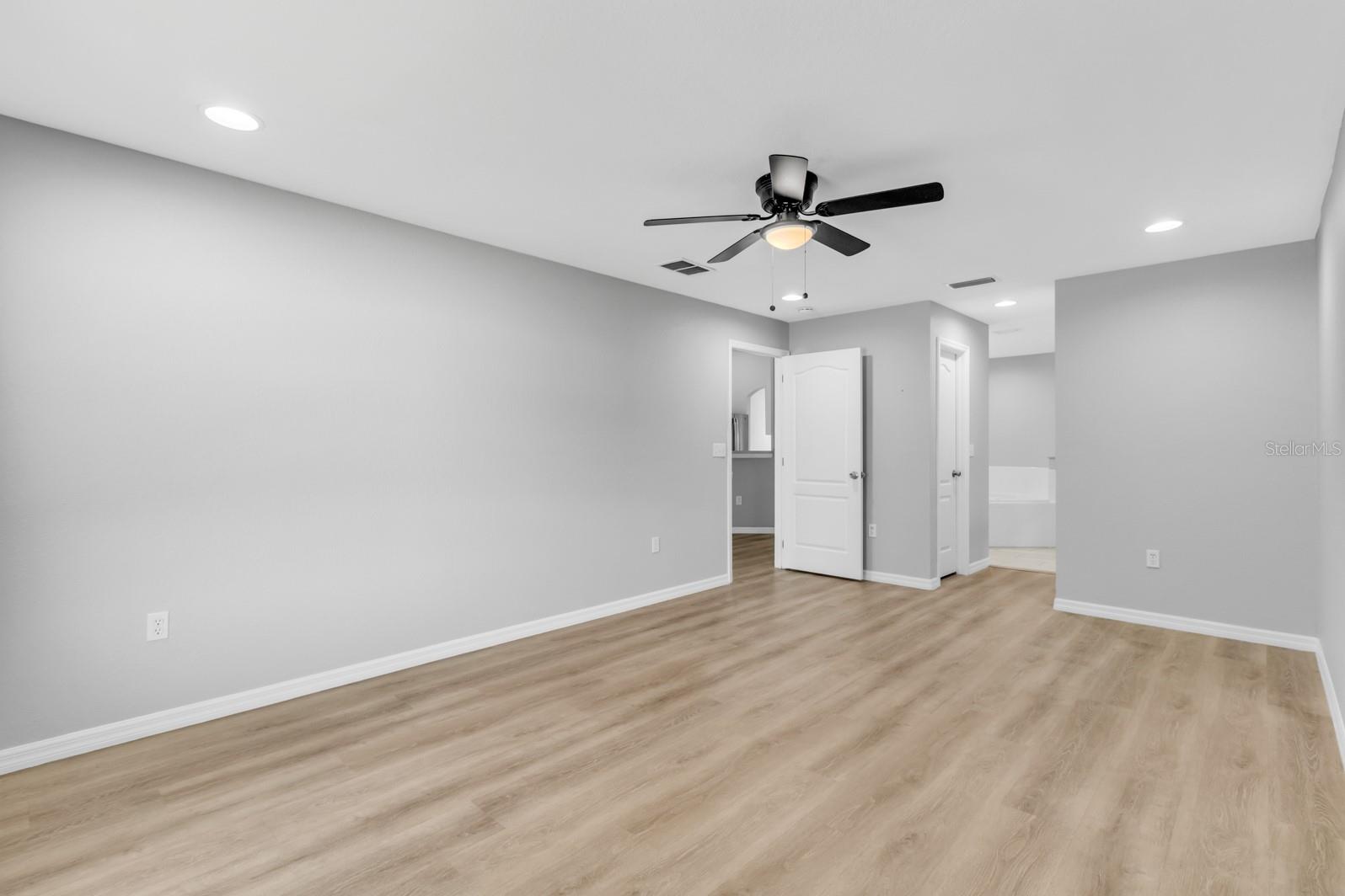 Image 30 of 54 For 109 Inconnu Court