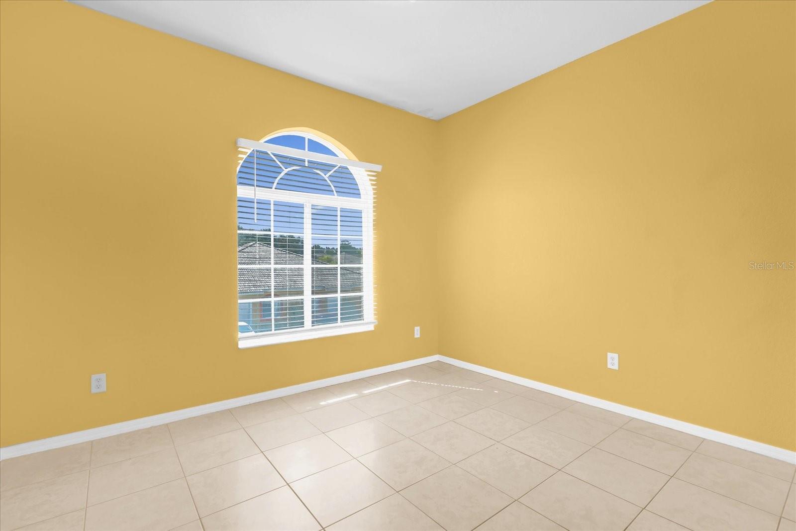 Image 11 of 23 For 13201 Indian Creek Drive B