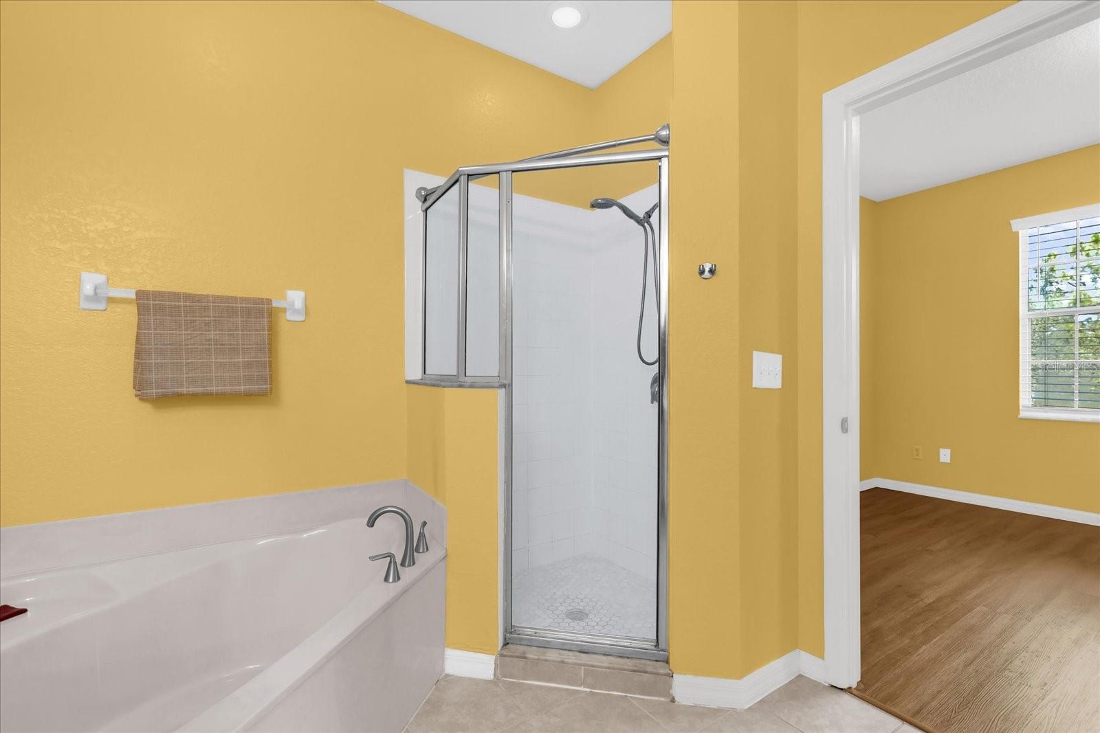 Image 17 of 23 For 13201 Indian Creek Drive B