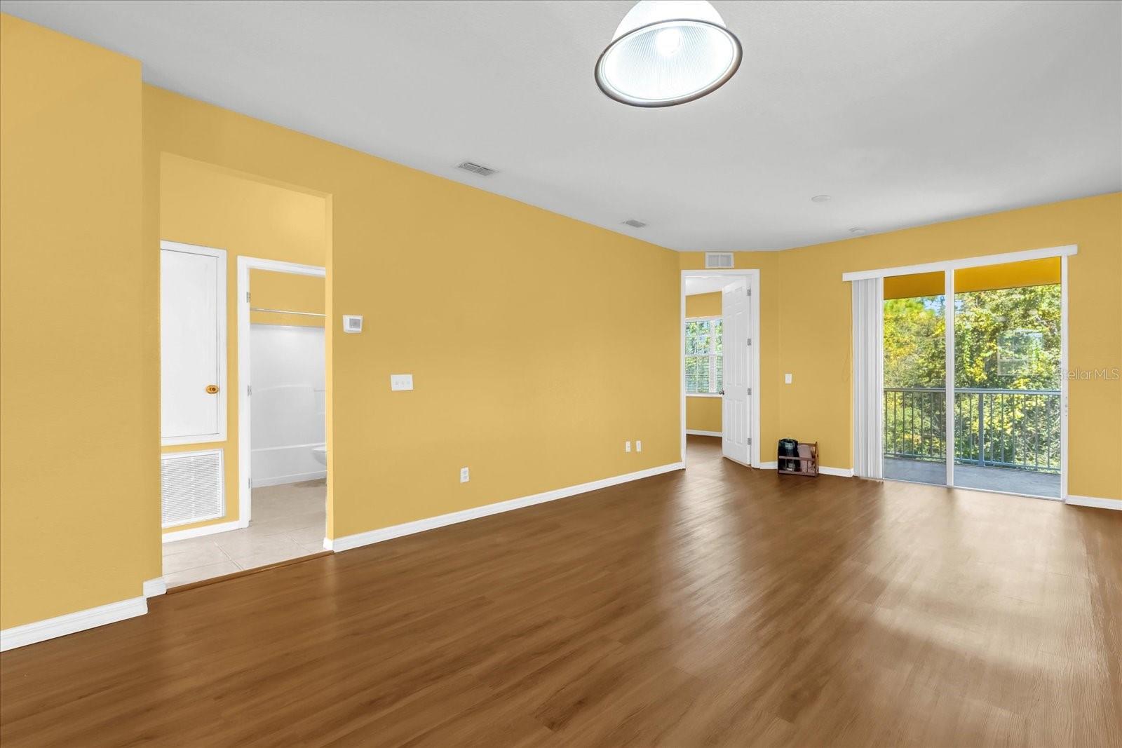 Image 5 of 23 For 13201 Indian Creek Drive B