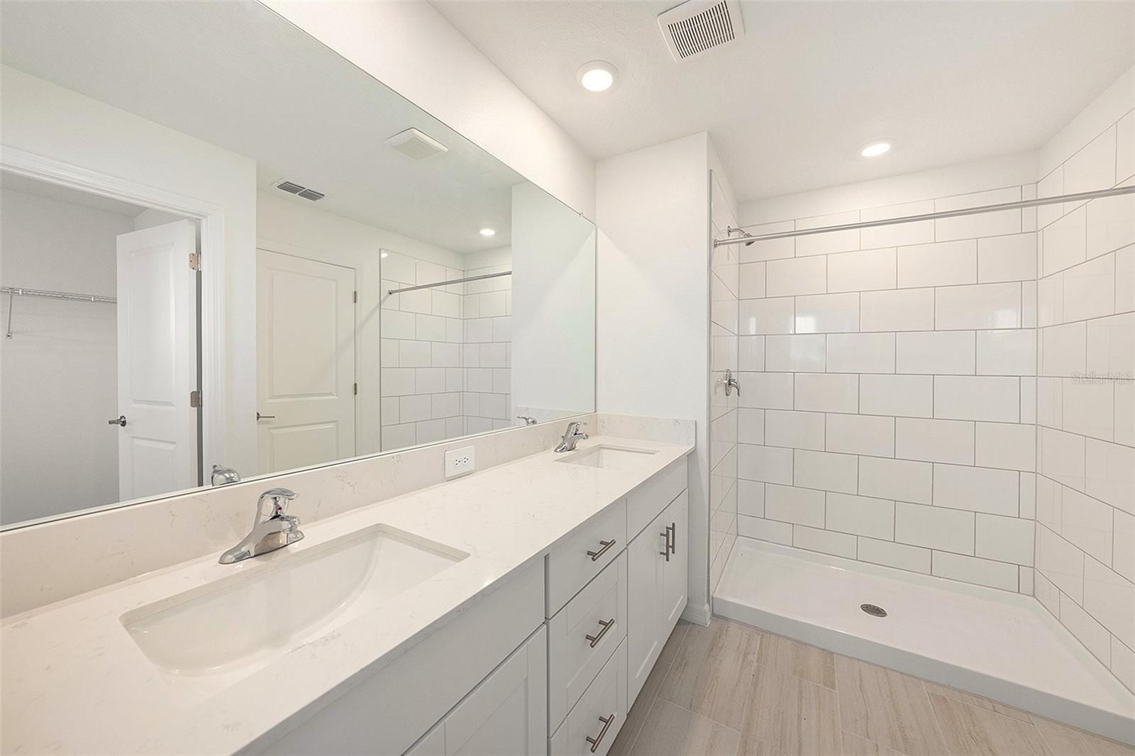 Image 17 of 30 For 35461 Ackley Trace