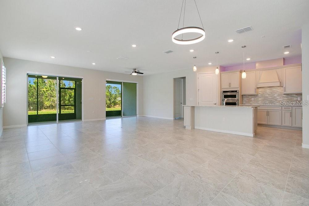 Image 3 of 24 For 2481 Southlawn Lane