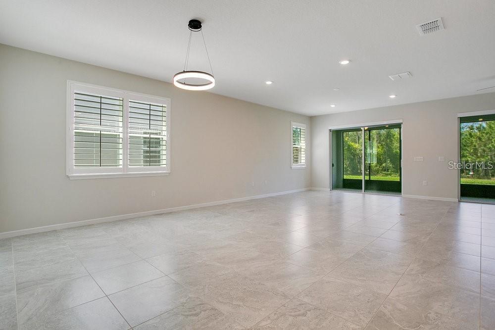 Image 5 of 24 For 2481 Southlawn Lane