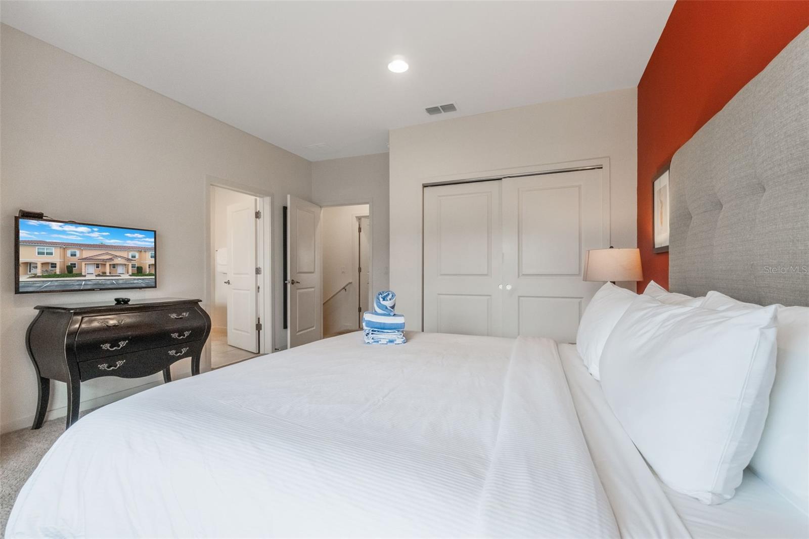 Image 15 of 44 For 5752 Lesabre Drive