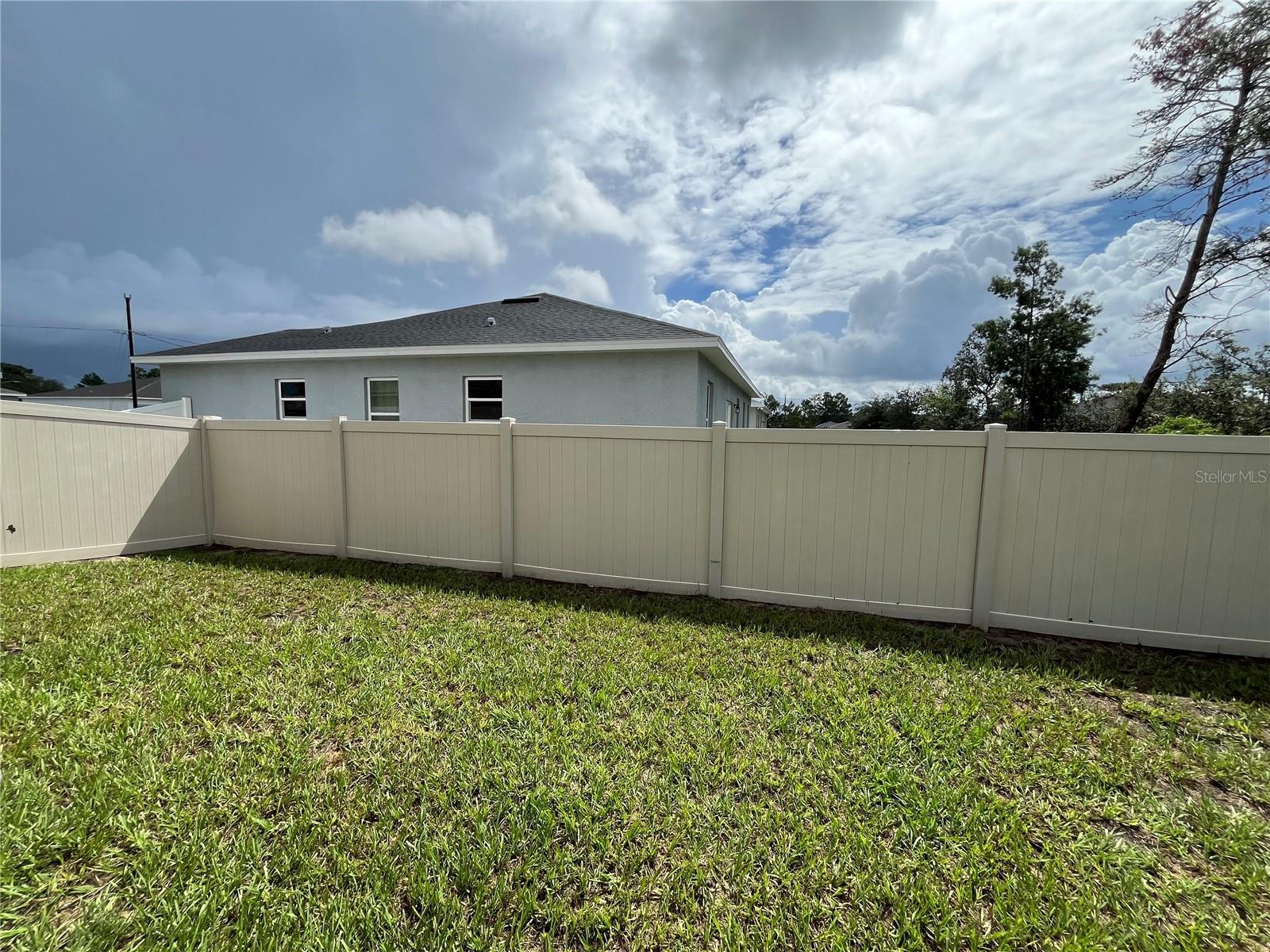 Image 19 of 20 For 2121 Hibiscus Place