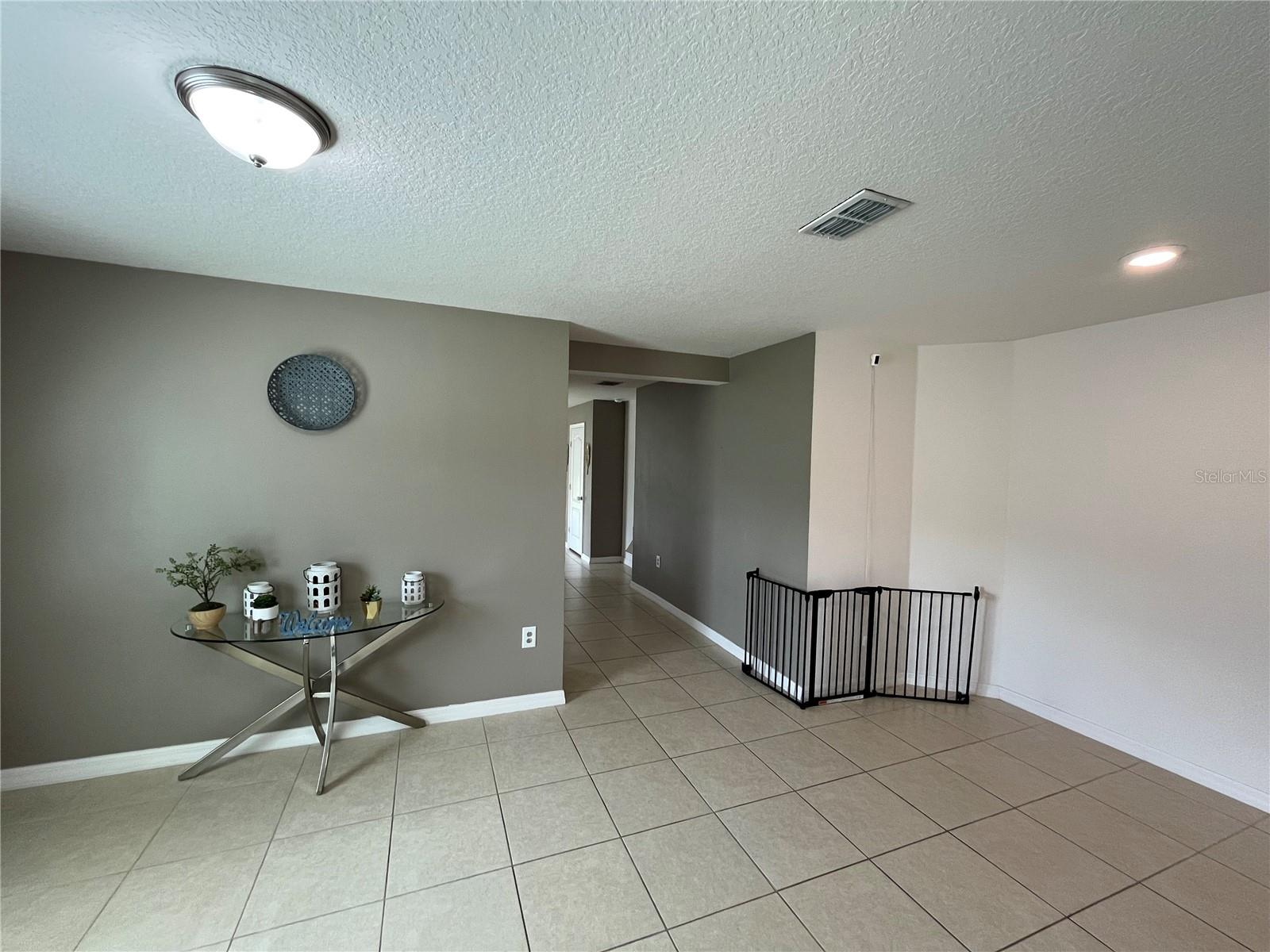 Image 3 of 20 For 2121 Hibiscus Place