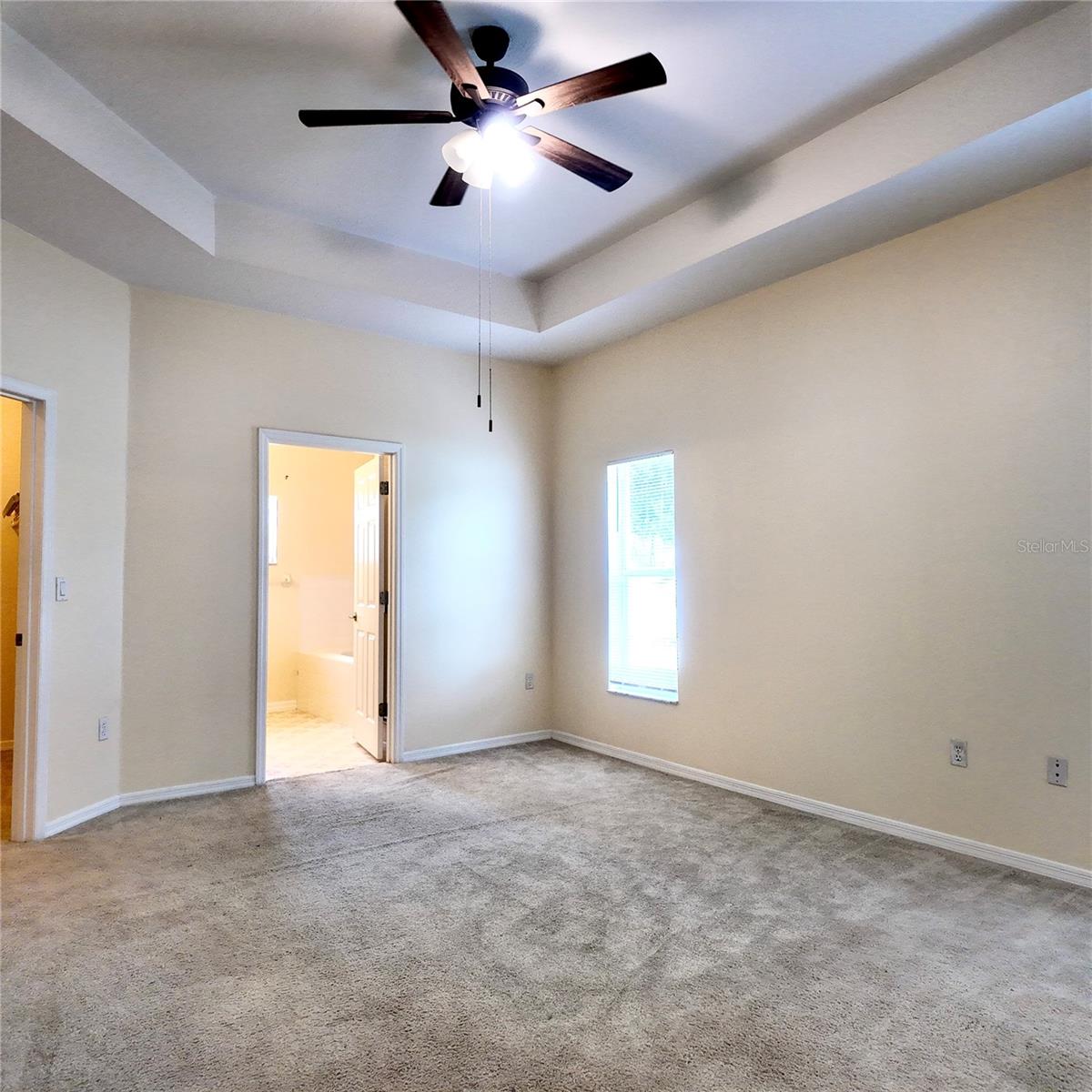 Image 13 of 20 For 946 Berwick Drive