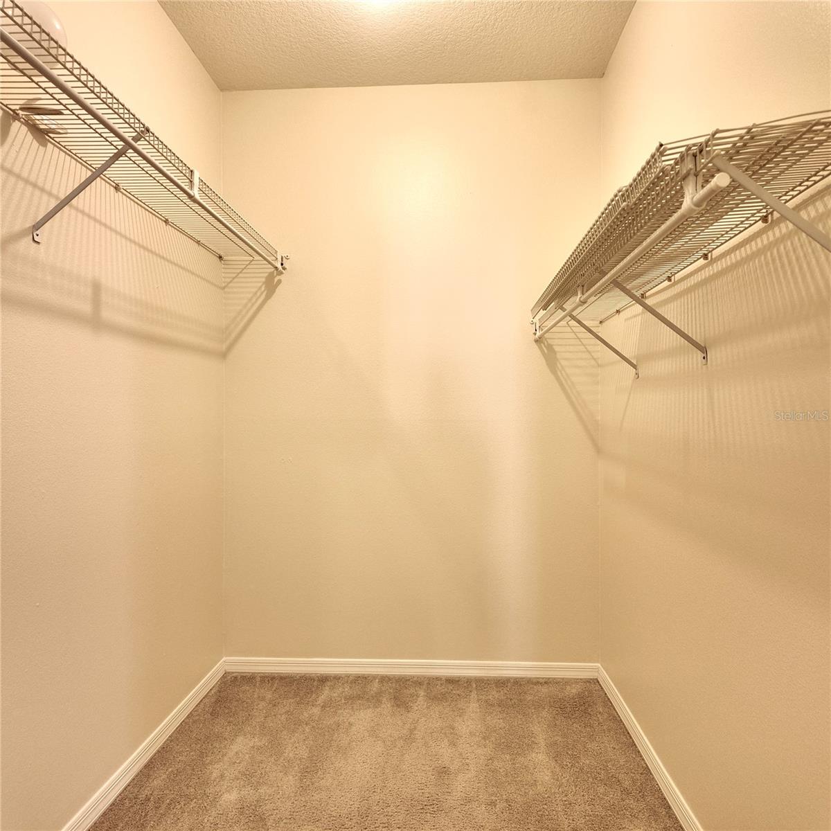 Image 16 of 20 For 946 Berwick Drive