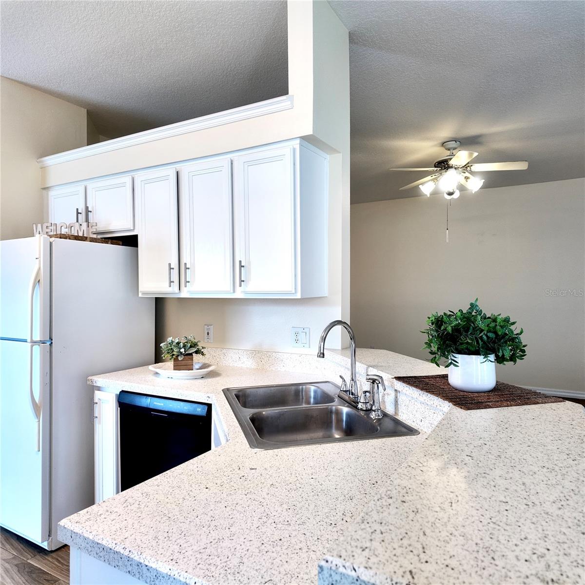 Image 3 of 20 For 946 Berwick Drive