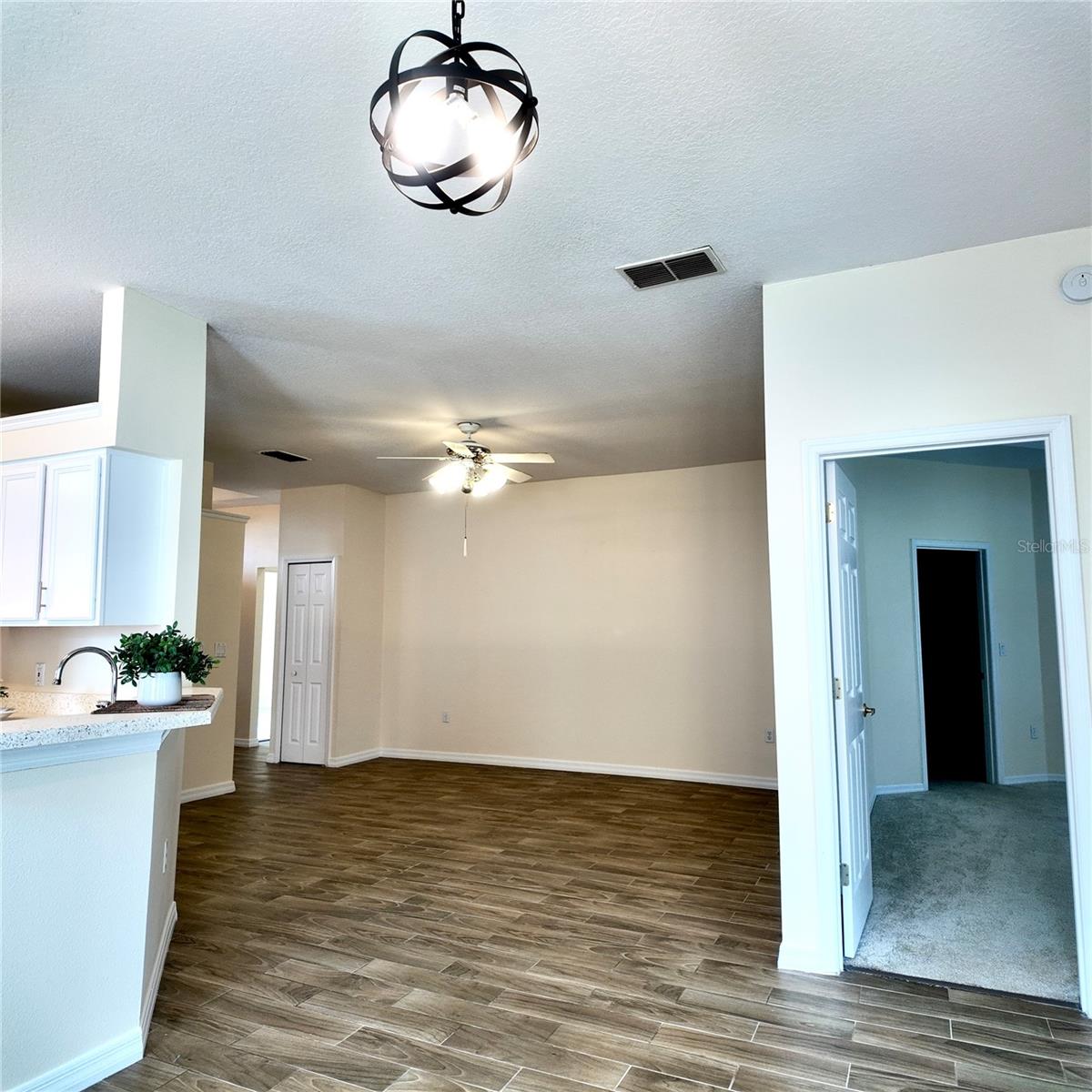 Image 4 of 20 For 946 Berwick Drive