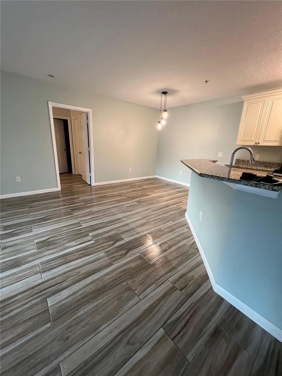 Image 6 of 31 For 6596 Swissco Drive 15