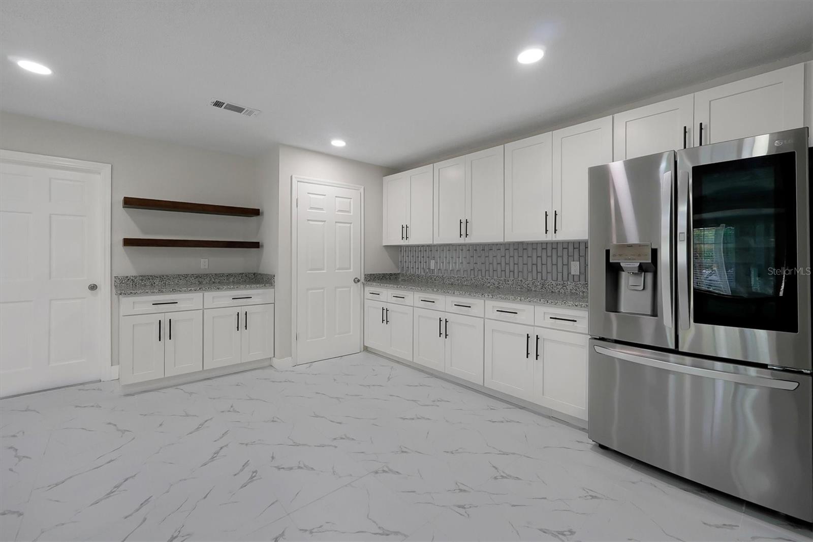 Image 10 of 64 For 20730 Mallard Parkway