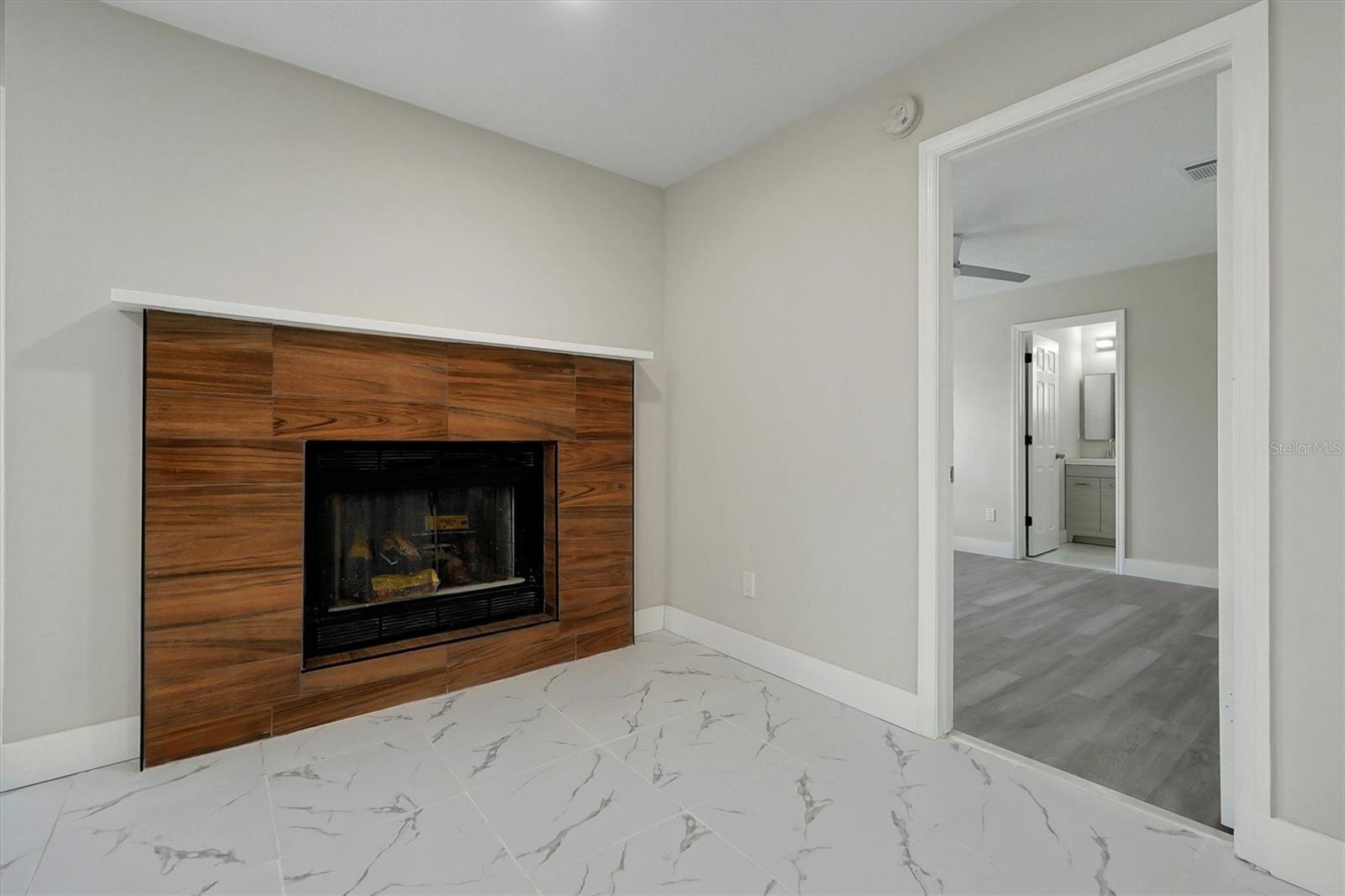 Image 12 of 64 For 20730 Mallard Parkway