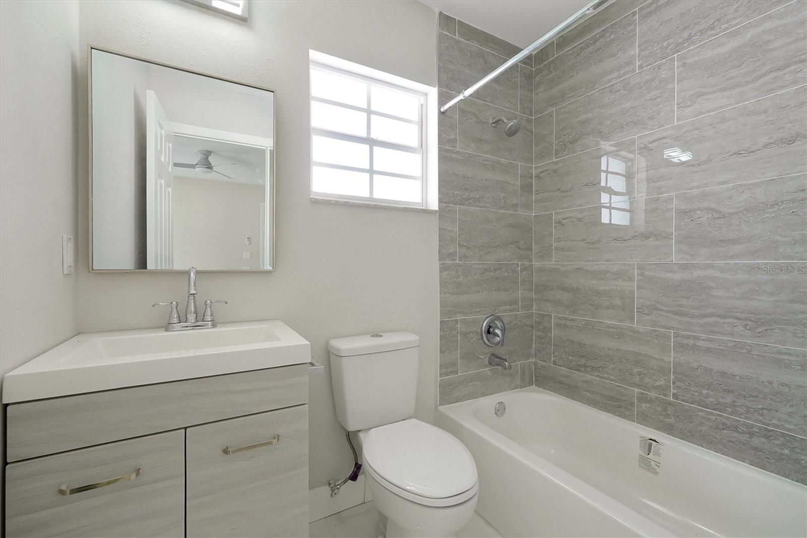 Image 33 of 64 For 20730 Mallard Parkway